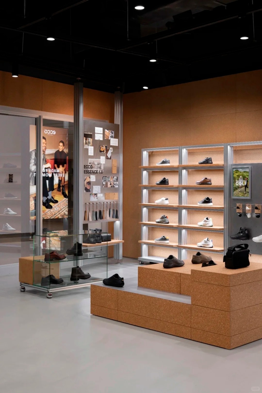 Full Set Shoe Store Display Fixtures Industrial Wood Shoe Display Rack