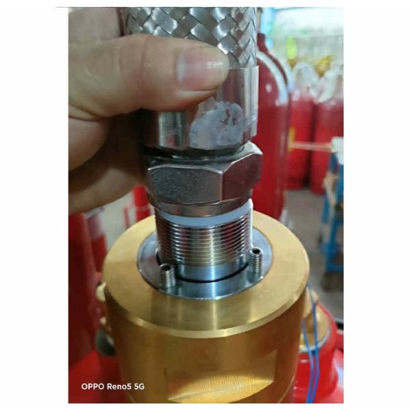 5.6 Bar / 4.2 Bar FM200 Sistema de flujo de pistones Sistema de extinción de