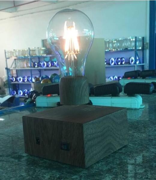 wooden base wireless rechargeable magnetic floating levitate led bulb lamp