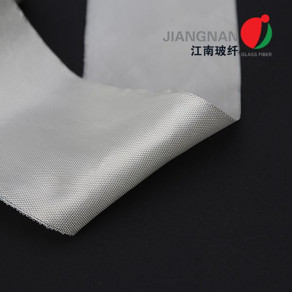 La bande de fibre de verre de transformateur attachent du ruban adhésif non au petit pain de bande de fibre de verre d'alcali