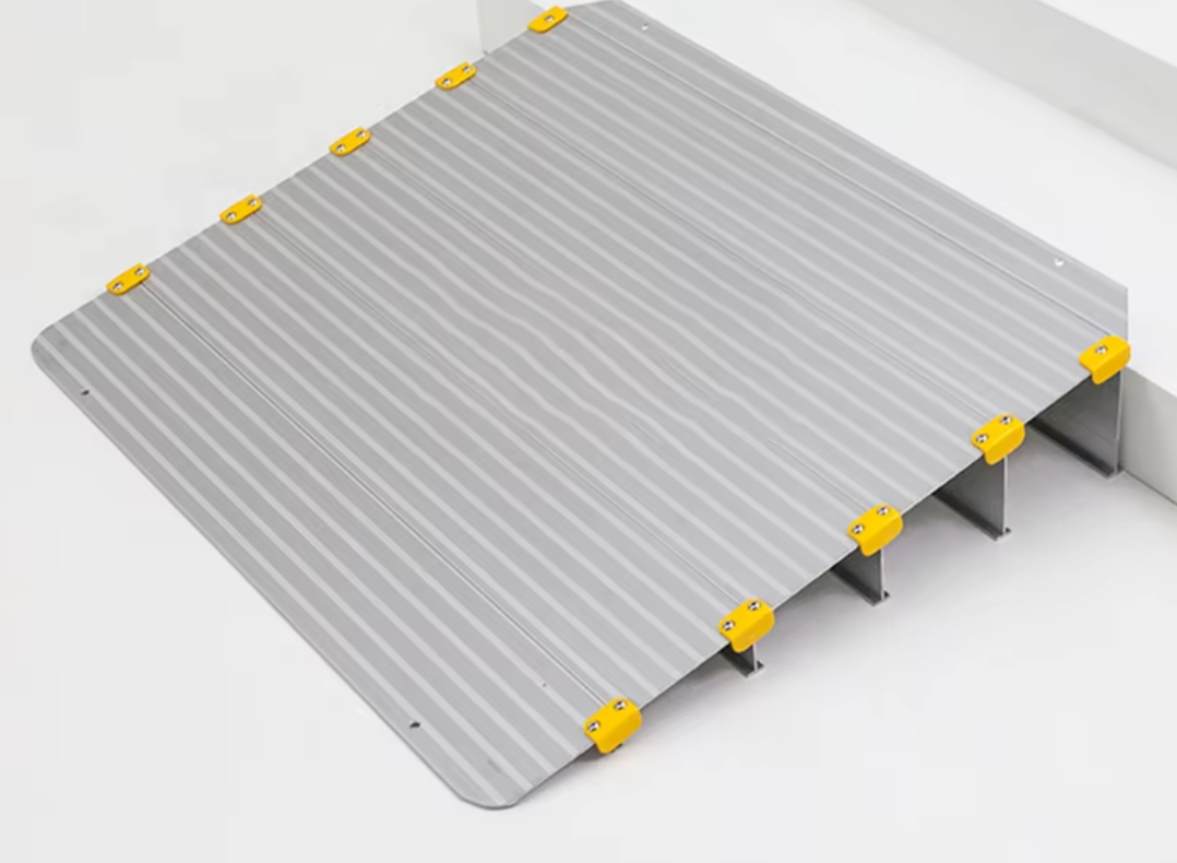 Hot Sale Aluminum 4 Inches Rise Entry Ramp Lightweight Portable Handicap Ramps Threhold Ramp