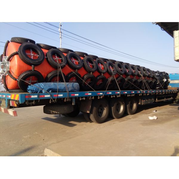 Los colores adaptables hacen espuma las defensas Marine EVA Fender For Pier Port