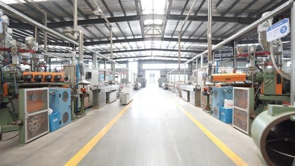 Línea de producción de extrusión de alambre de alta velocidad para automóviles 1500 m/min