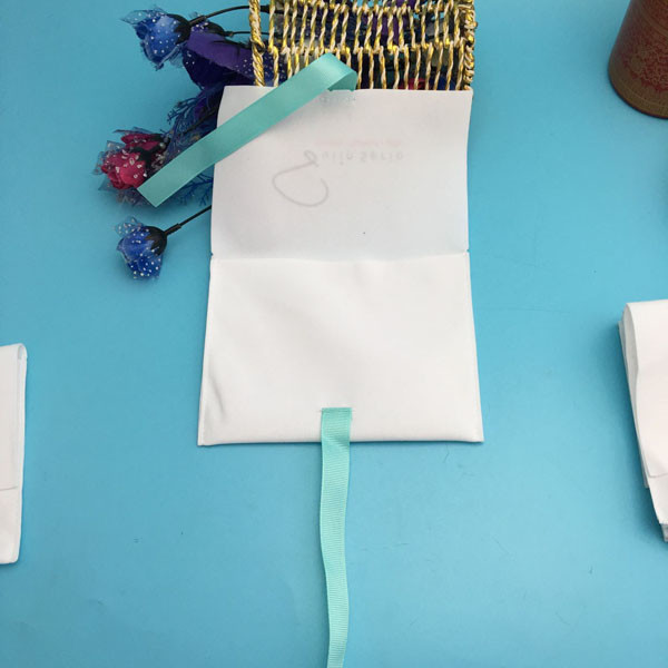 Bolsas del sobre de la joyería del cierre de la cinta recicladas para el embalaje del regalo de la Navidad