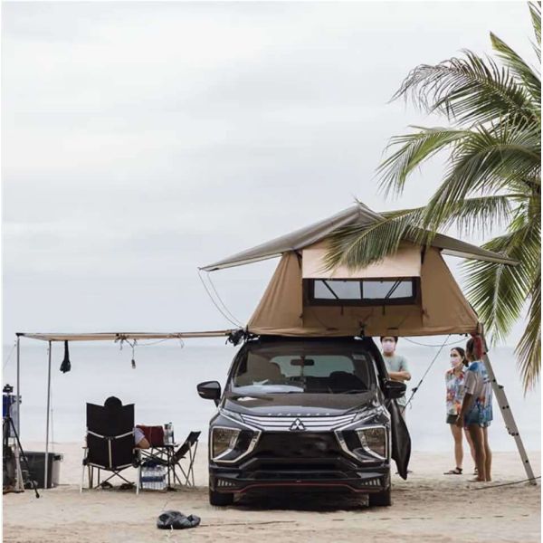 2.5M Length Foldable Camping Roof Top Tent With Windows And Doors