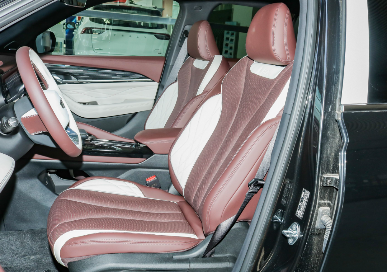 Флагманская модель 4WD Geely Vehicle Geely Xingyue L 2021 2.0TD SUV 5 Door 5 Seats