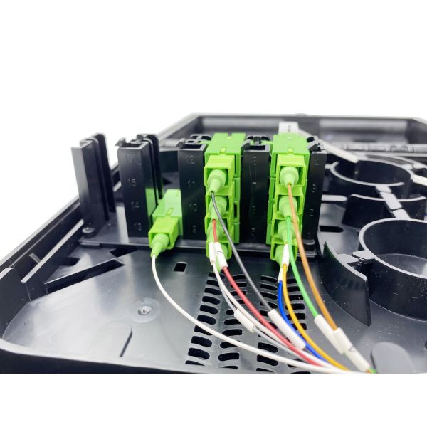 FTTH Outdoor IP65 16 Core Fiber Optic Splitter Box 1x16 Mini Splitter SC Connector Falt Drop Cable