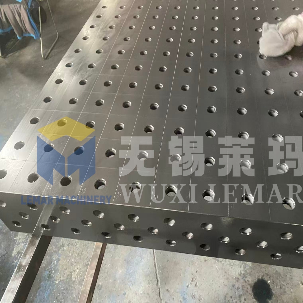D28 Cast Iron Welding Table with 28mm Matrix Holes for Modular Fixturing