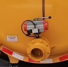 Export-Quality Vacuum Sewage Suction Truck with 6.68 Cubic Meters Tank Capacity and Customizable Vacuum Systems