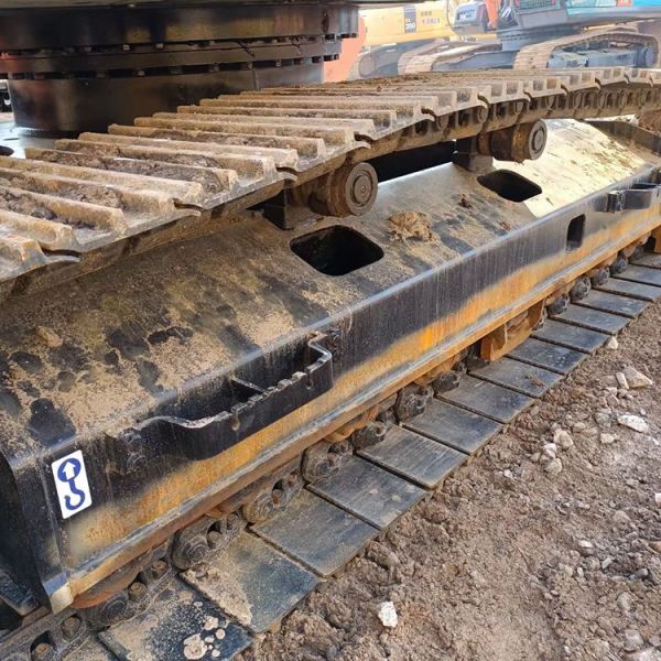 Competitive Price Excavator Used Hitachi Crawler Excavator Secondhand ZX240 Excavator