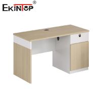 Tableau de bureau employé avec tiroirs style moderne