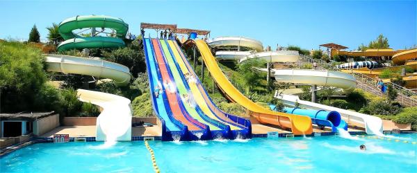 18.5 Kw Power Needed Pool Water Slides With Strong Anti-corrosion And Anti-rust Galvanized Steel Material