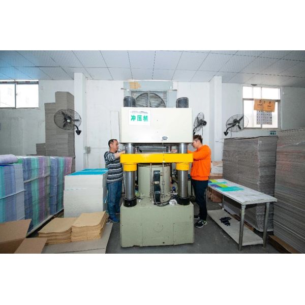 Black Kraft Essential Oil Small Gift Cardboard Cosmetic Perfume Bottle Wrapping Reusable Packaging Cosmetics Paper Box