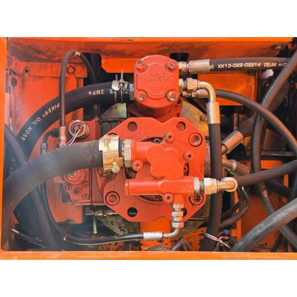 Excavateur à roues Doosan 150-7 en bon état