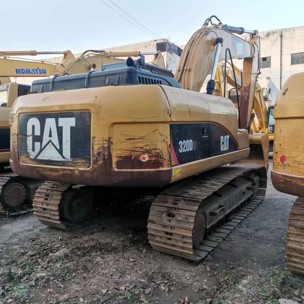 20 Ton Cat 320D2 Excavator with Original Hydraulic Cylinder and 2668 Working Hours