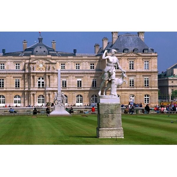 Two person marble sculptures in Natural stone