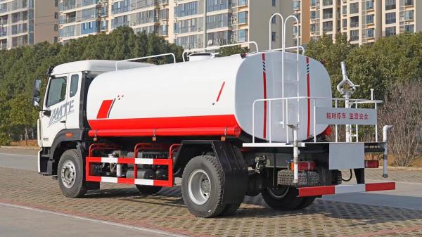 Manual Transmission Type Diesel Fuel Type 140 HP 10 CBM 12tons Water Tanker Truck for Water Sprinkling Operations