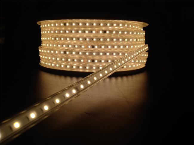 Теплый белый свет прокладки СИД гибкого трубопровода 70LED/M 1300LM SMD2835