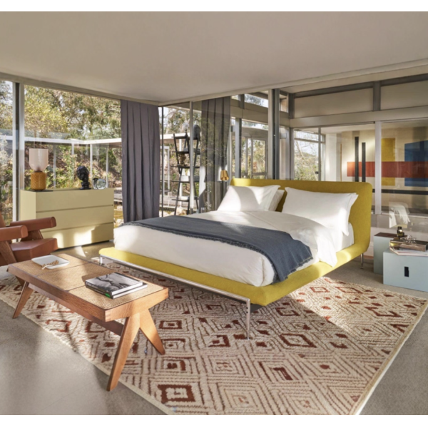 Factory Price Solid Wood Modern Luxury Bedroom Furniture Set for Five-Star Hotels Apartments One-Stop Design Procurement Service