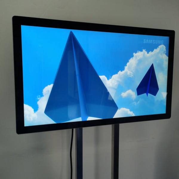 Interactive Full HD Touch Screen Signage Wall Mounts LCD Commercial Display 2GB RAM