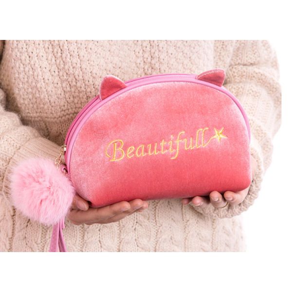 Web celebrity small portable cute girl instagram style super fire goods large capacity plush makeup bags