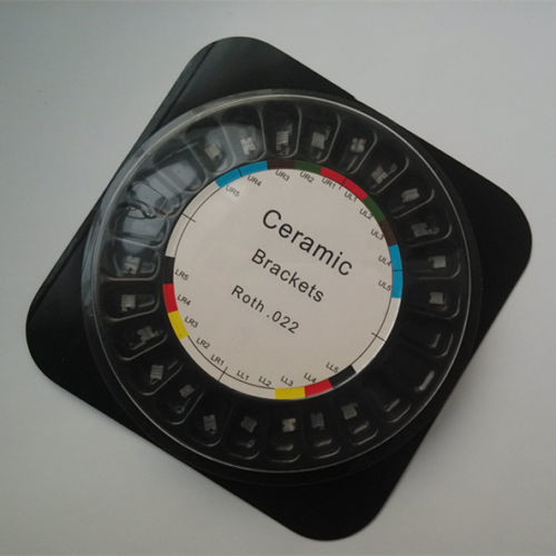 Roth 022 Slot Ceramic Dental Braces 3 4 5 Hooks Type For Orthodontic Treatment