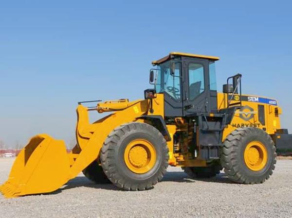 5 Ton SEM 655D Wheel Loader with 162kW Weichai Engine Hot Sale in Kenya