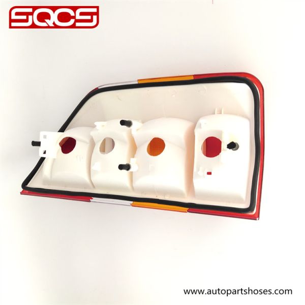 SQCS A0008260756 Tail Lamp Left Mercedes , 0008260856 Mercedes Sprinter Tail Light