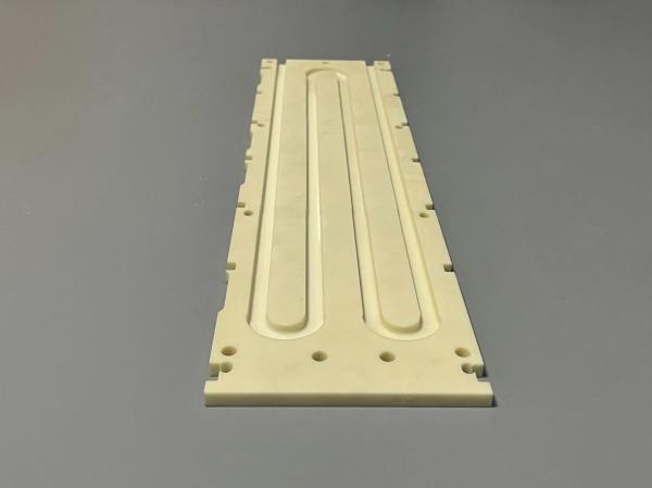 Customize 95% 99% Alumina Ceramic Plate High Temperature  Ceramic Al2o3 Industrial