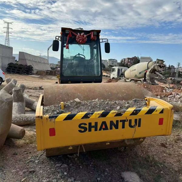 26 тонн SHANTUI Использованный дорожный ролик - экономически эффективное решение для строительства