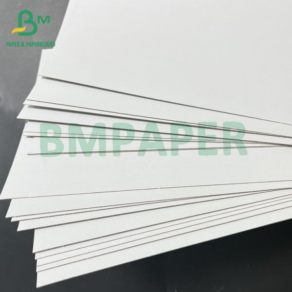 400gsm High Stiffness White Coated Front And An Uncoated Grey Reverse Board 400 грамм высокая жесткость белое покрытие спереди и не покрытый серый обратный планшет