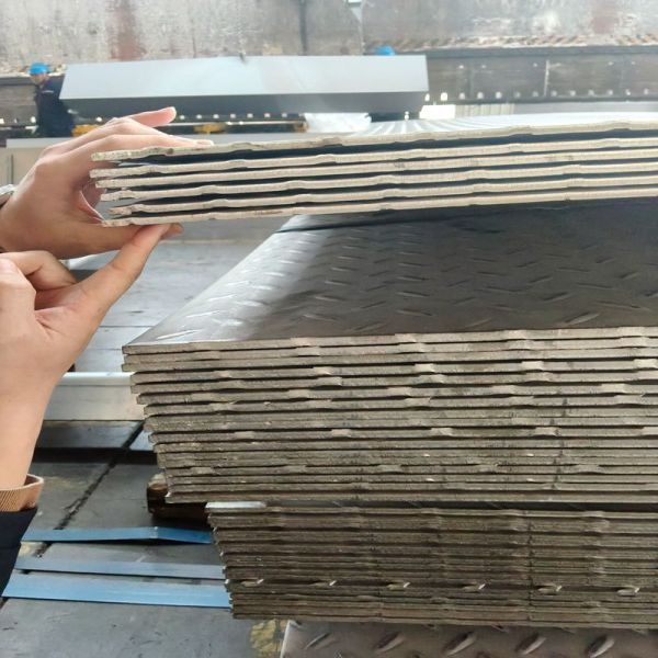 304 316 Stainless Steel Diamond Pattern Plate Anti-Slip Embossed Stainless Steel Sheet