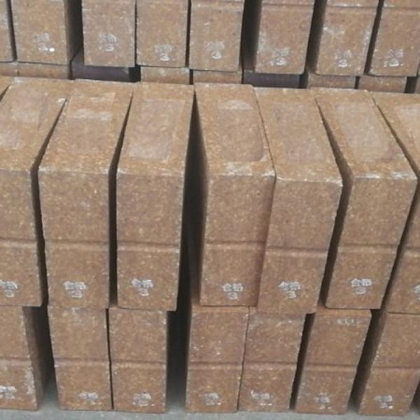 70-90% MgO Content Magnesia Alumina Spinel Brick for Cement Kiln Lining Material