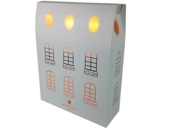 Fantastic Shinning Color Gold Foil Hot Stamping Rigid Paperboard House Shape Gift Box for the Kid Clothes Packing