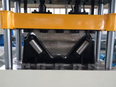Rolo manual do período de Decoiler K que forma a máquina para telhar a única corrente de construção