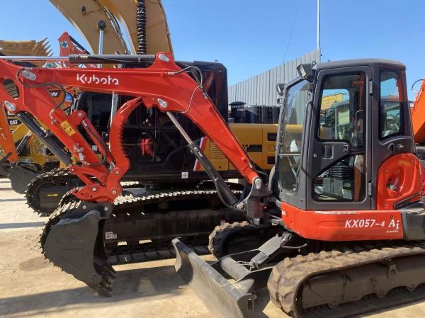 Excavadora mini Kubota KX057-4 de segunda mano 5.7 toneladas 0.21m3 Cubo 2023