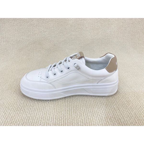 Women comfort flat heel sport shoes with breathable mesh and lace up