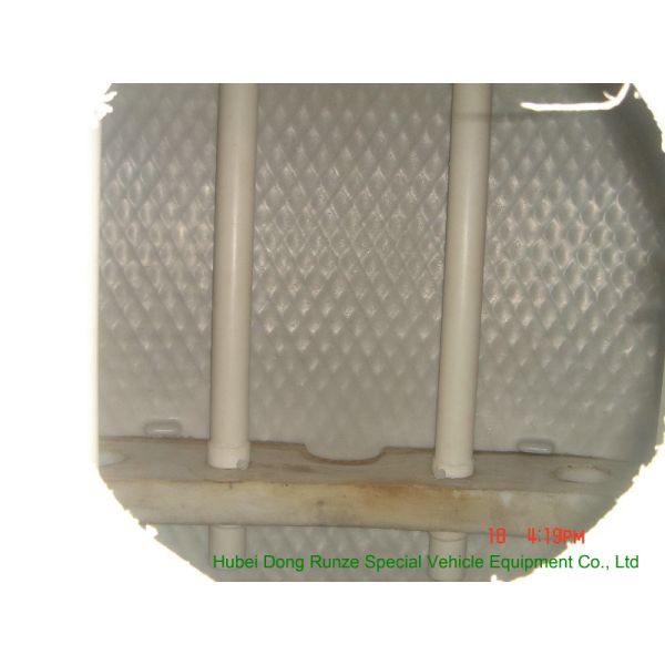 3 Axles Chemical Tanker Truck for 30 - 45MT Hydrofluoric Acid / HCL Transport