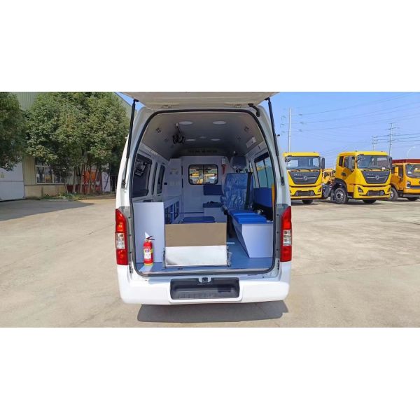 Find cheap ambulance 5-6 Passengers In Cab Ambulance Truck For Sale