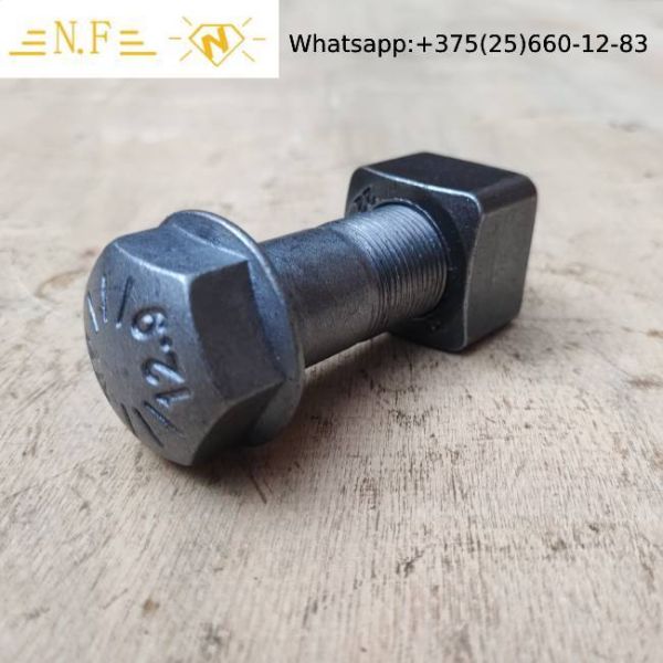 High Strength PC300 PC200 Excavator Undercarriage Parts 24mm Track Bolt and Nut