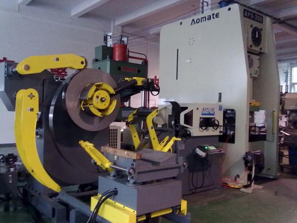 Material Frame Nc Servo Roll Feeder Straightening Machine CE ISO Certification