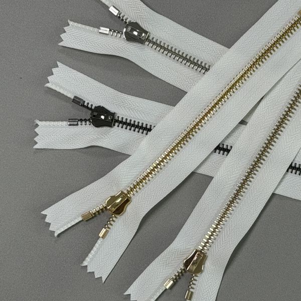 Precision Machining Metal Zipper Non Divisible #5 For Handbags Clothing