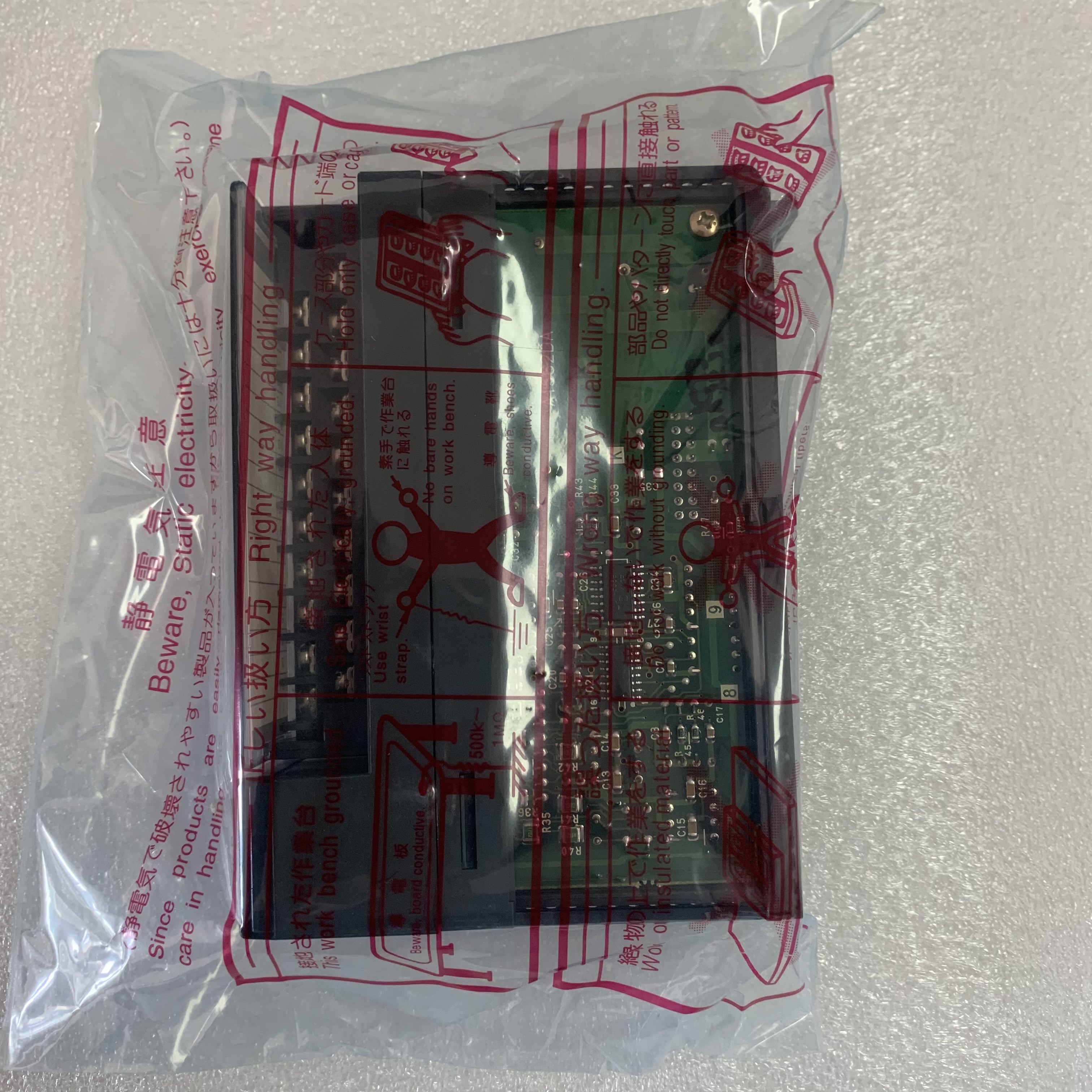 Регулятор логики Мицубиси A1S62DA Programmable ВЫВЕЛ НАРУЖУ МОДУЛЬ МАМЫ АНАЛОГА 4-20 2 ПУНКТОВ ЦЕНА 10 VDC НОВАЯ И ПЕРВОНАЧАЛЬНАЯ ХОРОШАЯ