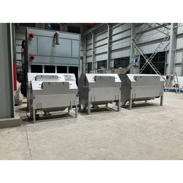 Разделяющее жидкость твердое вращающийся барабанный экран 0,25 мм - 3 мм Открытие муниципальных промышленных сточных вод