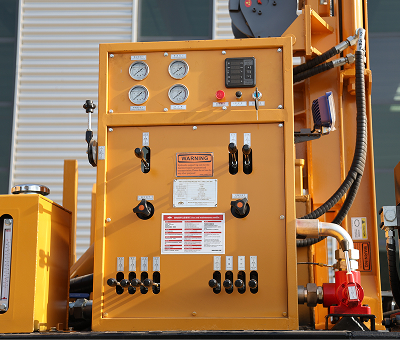 SINOTRUK HOWO Truck Mounted Air Compressor Integrated Hydraulic Water Well Drilling Rig