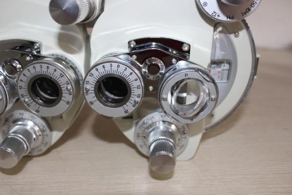 New Arrival Professional Ophthalmic Manual  Phoropter Price /Vision Tester Optical Equipments