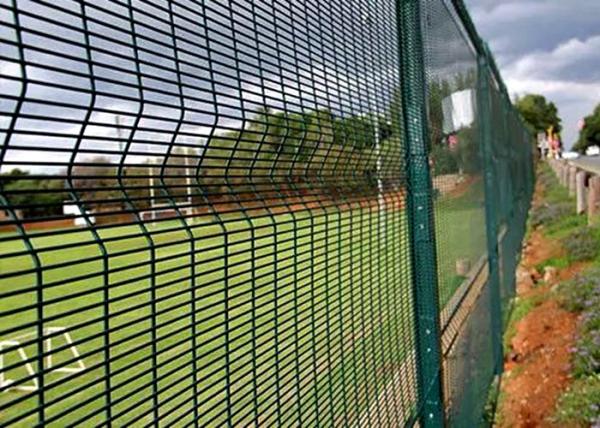 Airport Anti Climb Wire Mesh Fencing  , Powder Coated 358 Security Fencing