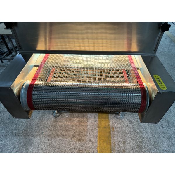 High-Efficiency UV-C Conveyor Tunnel for Continuous Food Surface Sterilization | Customizable for Packaged Goods