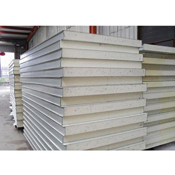 Painel Sandwich de Metal Leve EPS 38 - 40kg/m3 Densidade do Núcleo 0,3 - 0,6mm Aço