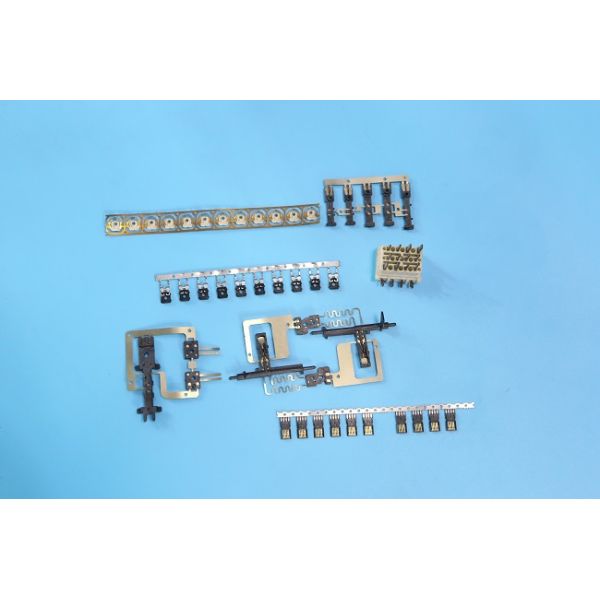 Nitriding Electronic Parts Plastic Connector Terminal Injection Mold